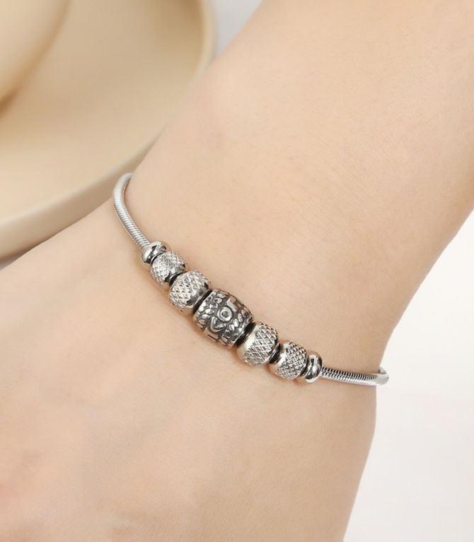 Brazalete silver beaded