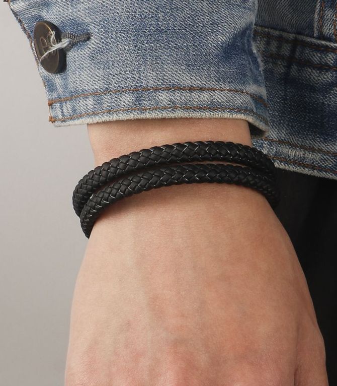 Brazalete negro doble hombre
