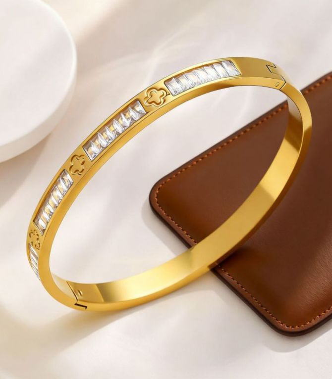 Brazalete gold diamond clover