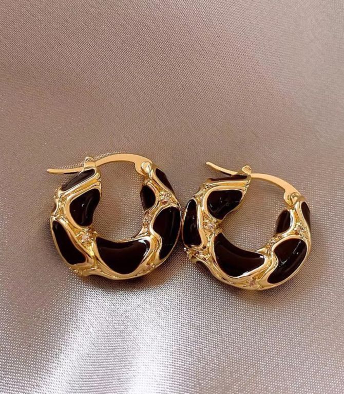 Aretes arracada negra