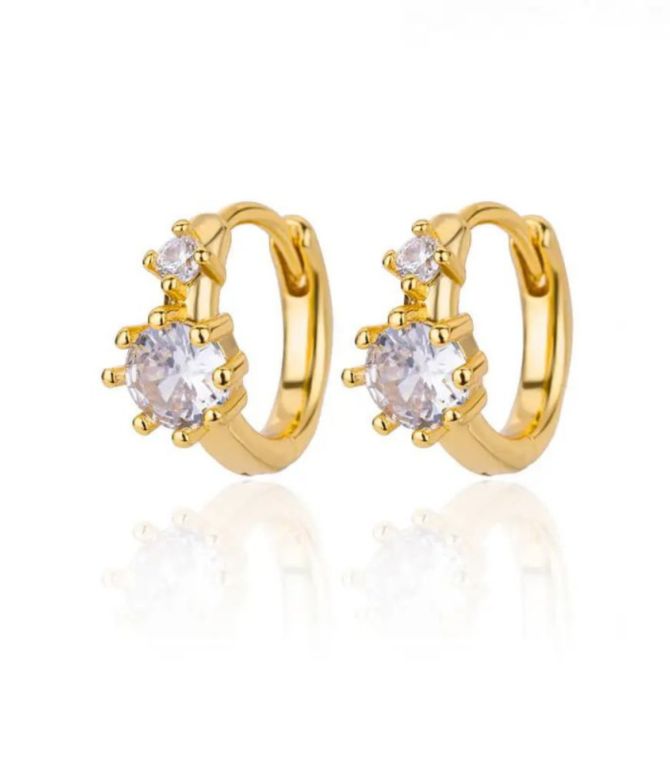 Aretes round diamonds