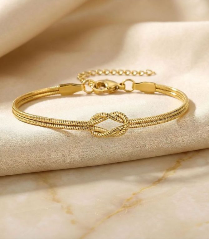 Brazalete nudo dorado