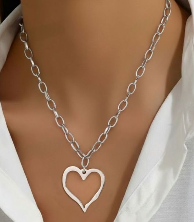 Collar silver openwork hear