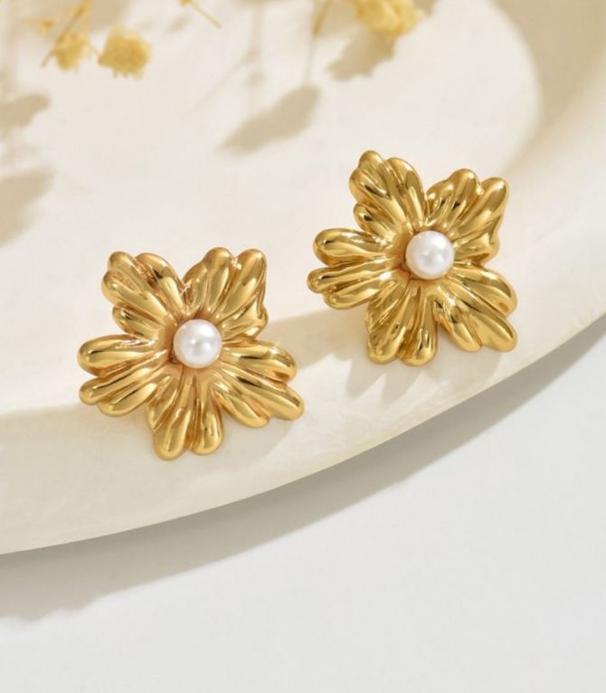 Aretes flor perla
