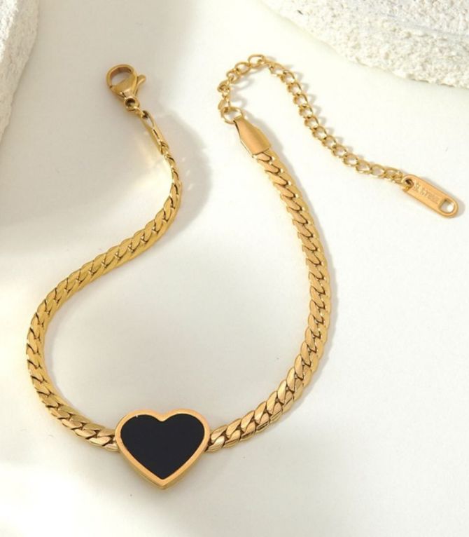 Brazalete corazón negro