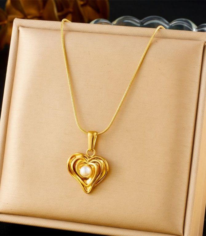 Collar corazón con perla