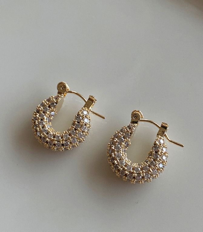 Aretes dorados con zirconias