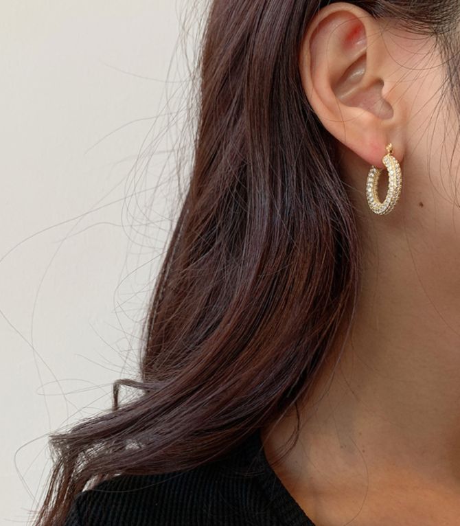 Aretes dorados con zirconias