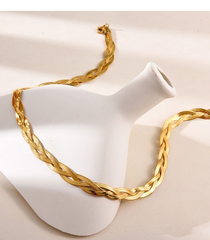 Collar gold twisted
