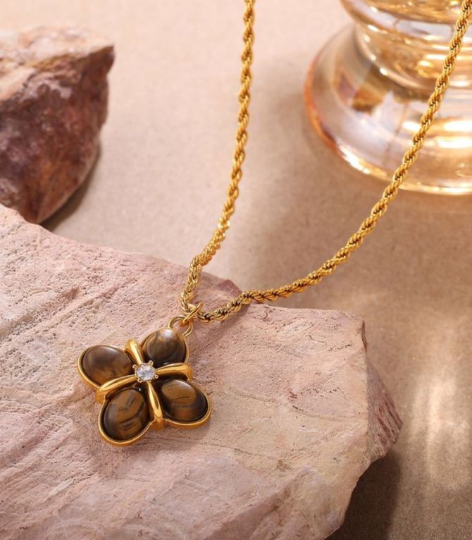 Collar torsal tiger eye