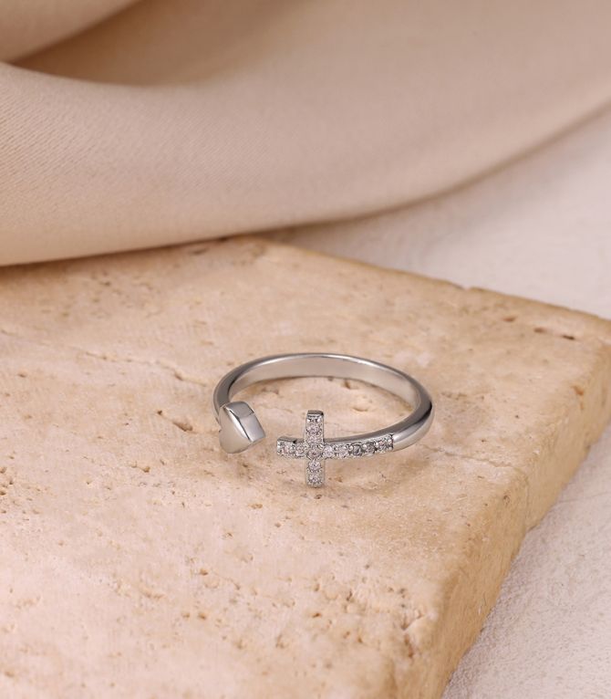 Anillo cruz y corazon plata