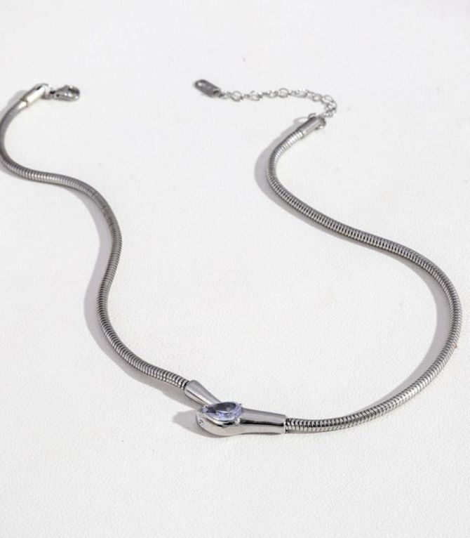 Collar silver snake
