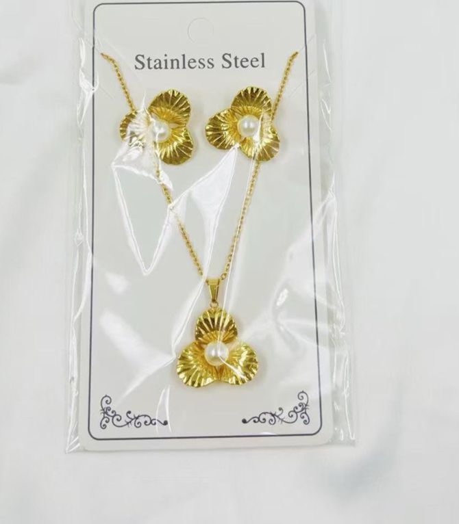 Collar set flores con perla