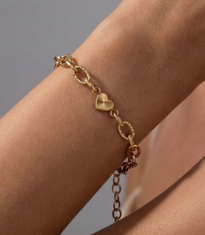 Brazalete eslabones con corazón