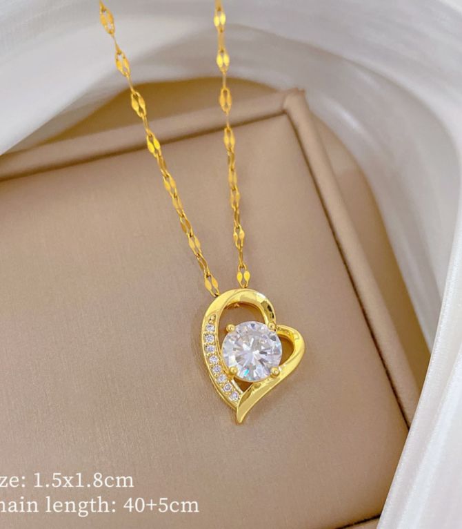 Collar diamond heart