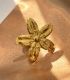 Anillo dorado flor