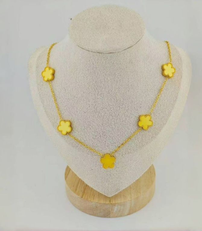 Collar 5 flores amarillo