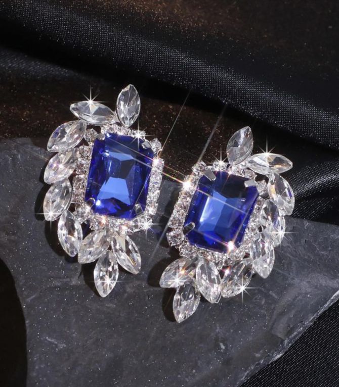 Aretes azules