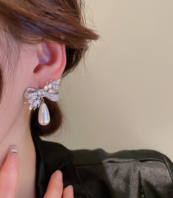 Aretes pearl diamond bow