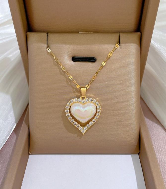 Collar corazon zirconias con perla