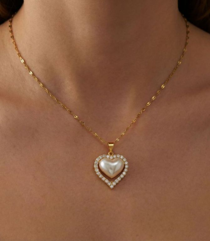 Collar corazon zirconias con perla