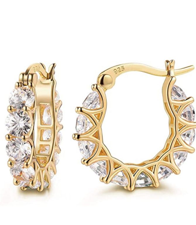 Aretes dorados con zirconias