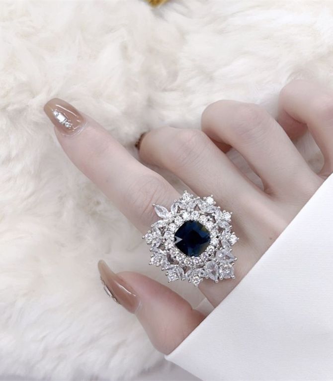 Anillo blue diamond square