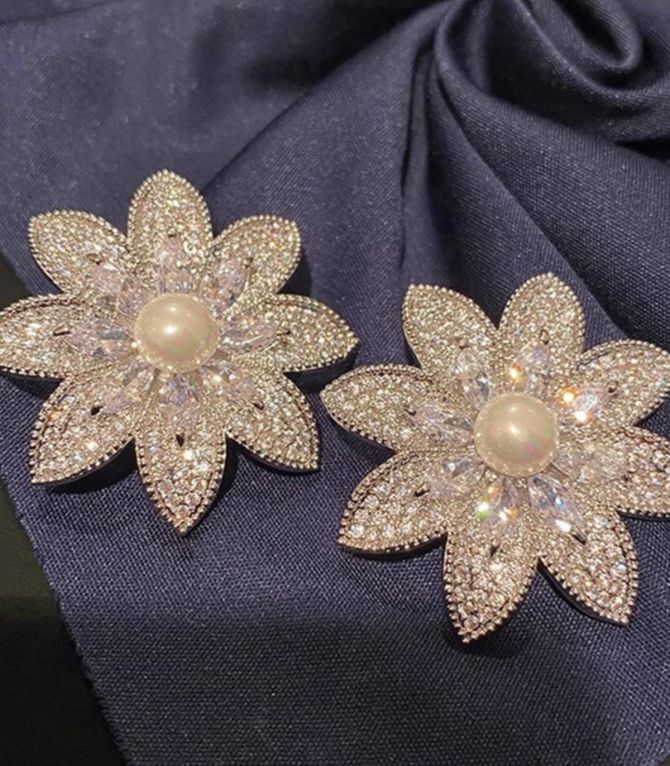 Aretes pearl diamond flower
