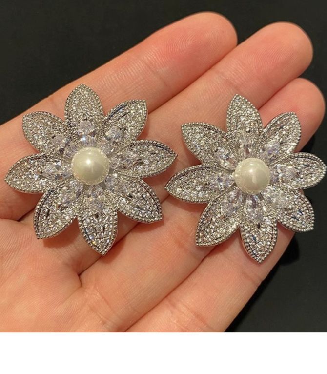 Aretes pearl diamond flower