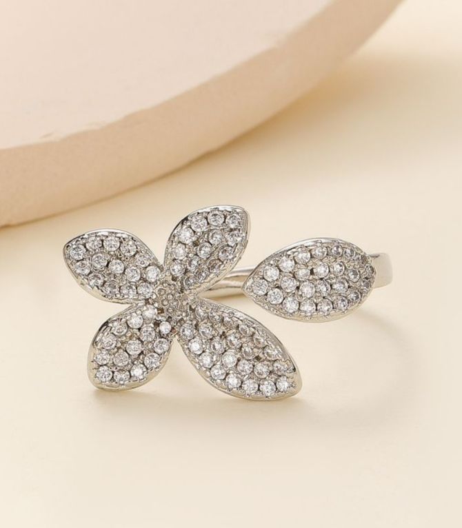 Anillo silver diamond flower
