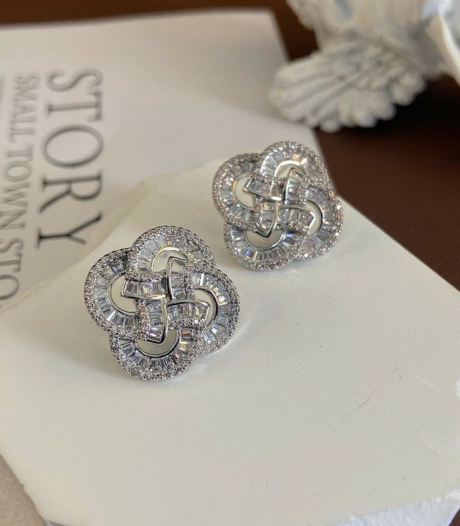Aretes silver diamond flower