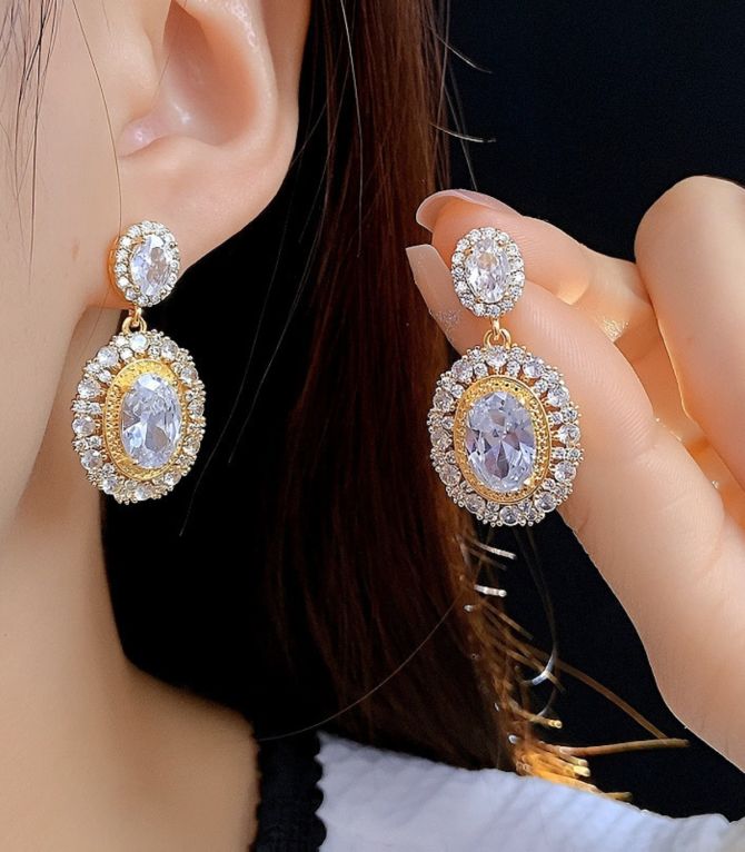 Aretes diamond gold white oval