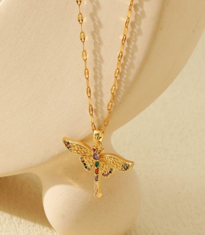 Collar diamond dragonfly