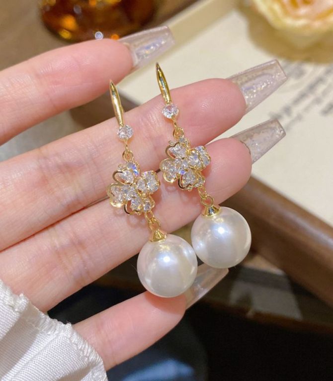 Aretes clover con perla