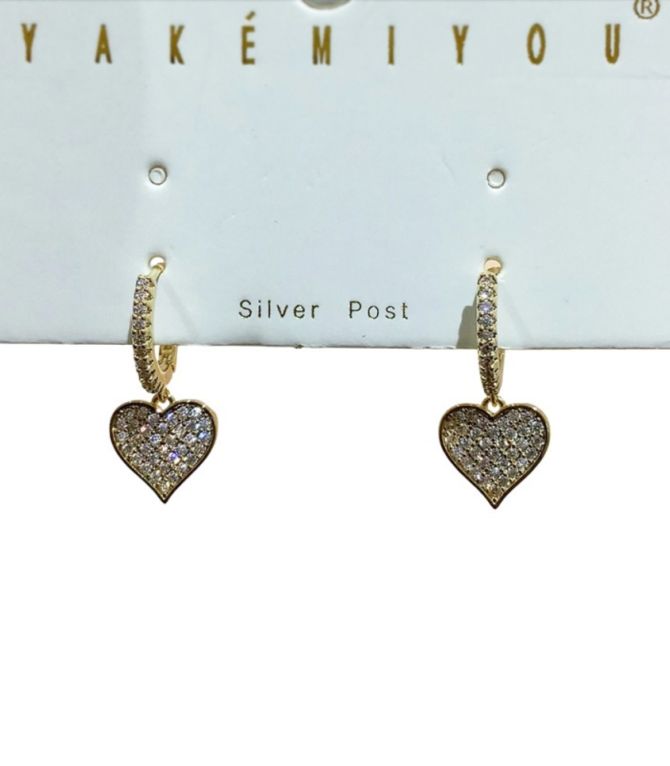 Aretes dorados corazón zirconias