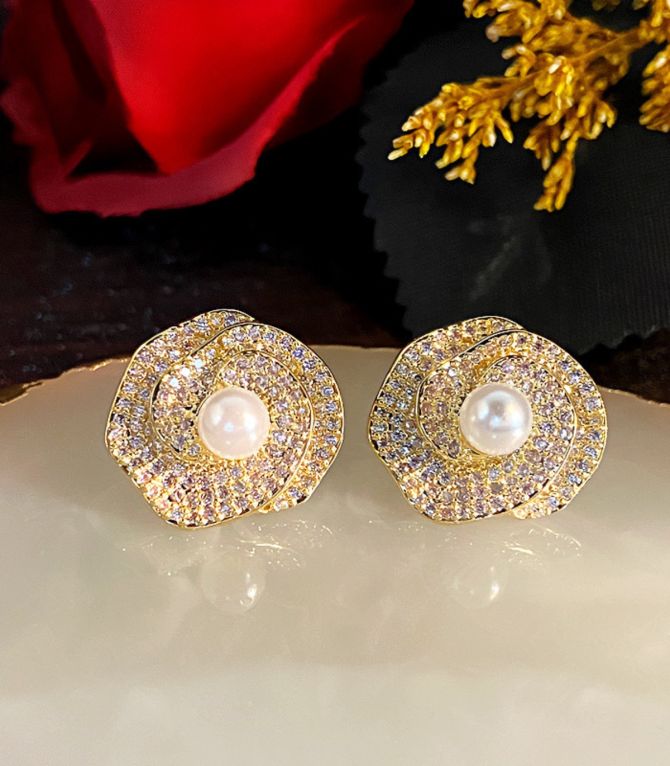 Aretes gold zirconium pearl flower