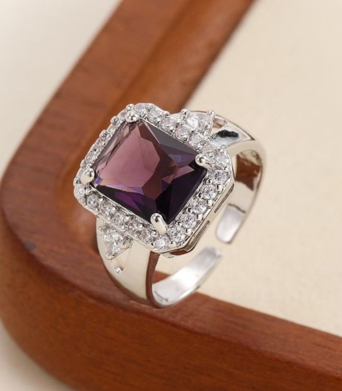 Anillo whit diamonds