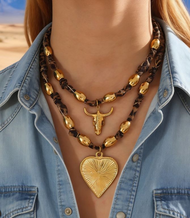 Collar bull head leopard print