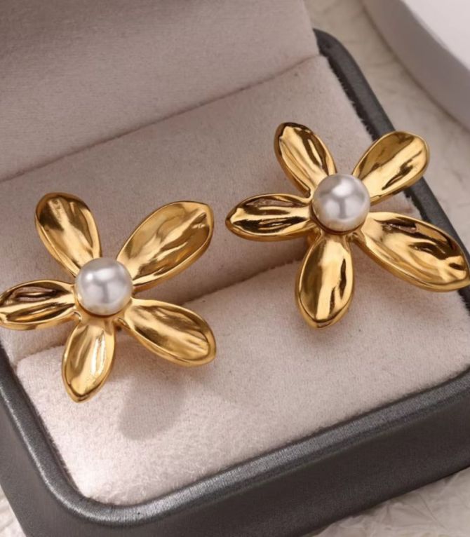 Aretes flores con perla