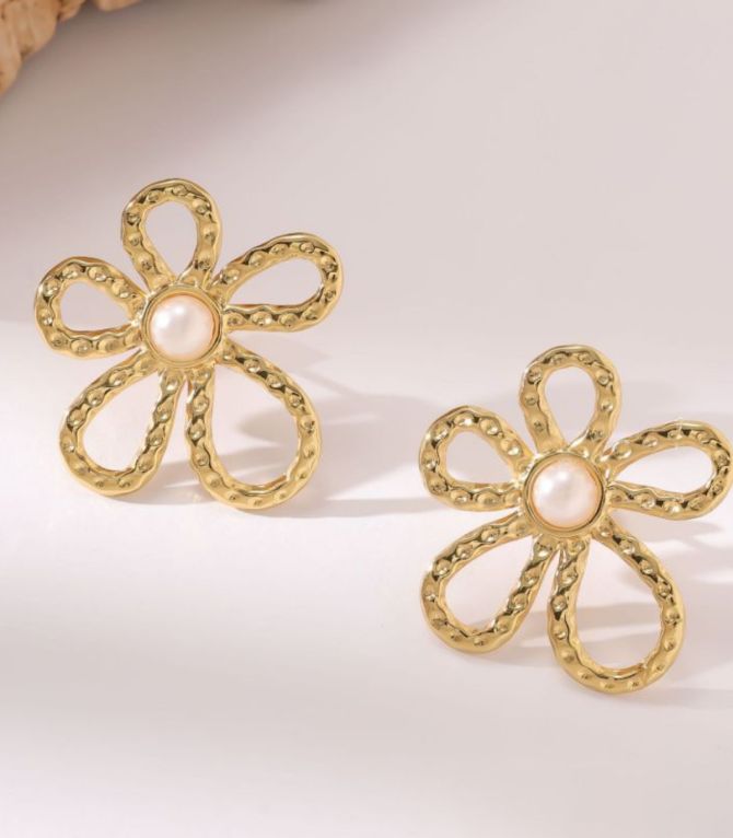 Aretes flower