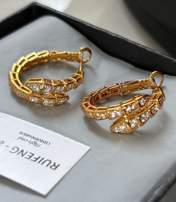 Aretes gold snake