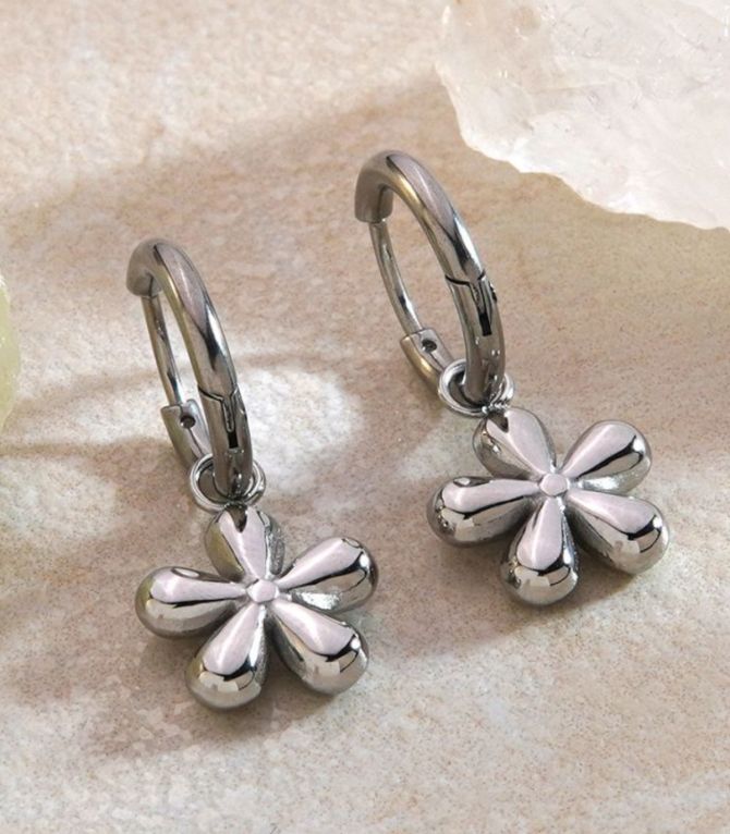 Aretes silver hoop flower