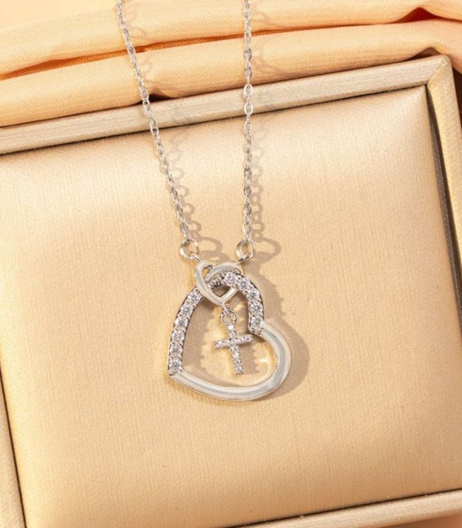 Collar silver diamond heart cross