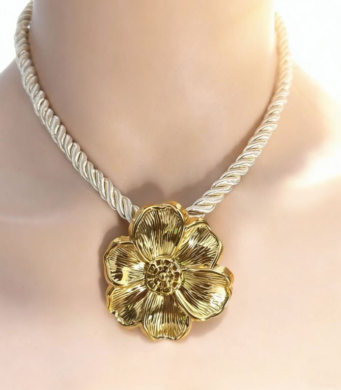 Collar flor