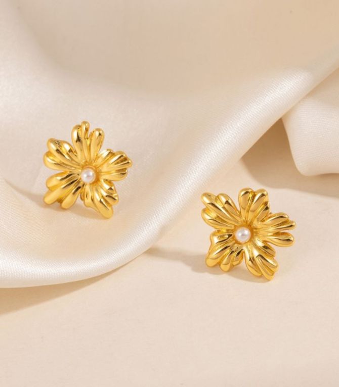 Aretes flower pearl