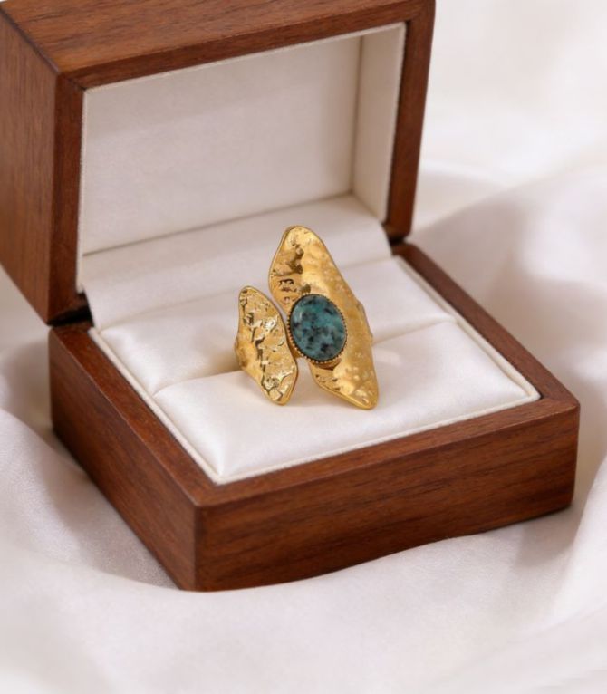 Anillo natural stone