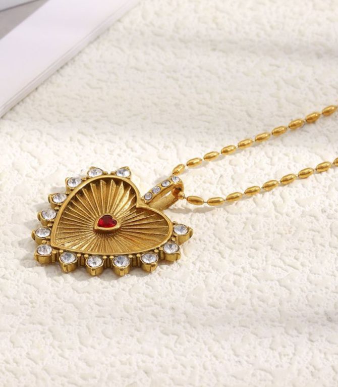 Collar diamond heart