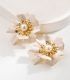 Aretes pearl inlaid 3d flower